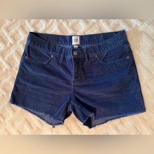 Women’s Gap size 4 (27”) navy blue cut off frayed hem corduroy shorts